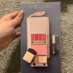 Estée Lauder travel in color